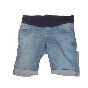 Great expectations maternity shorts size M (8-10)